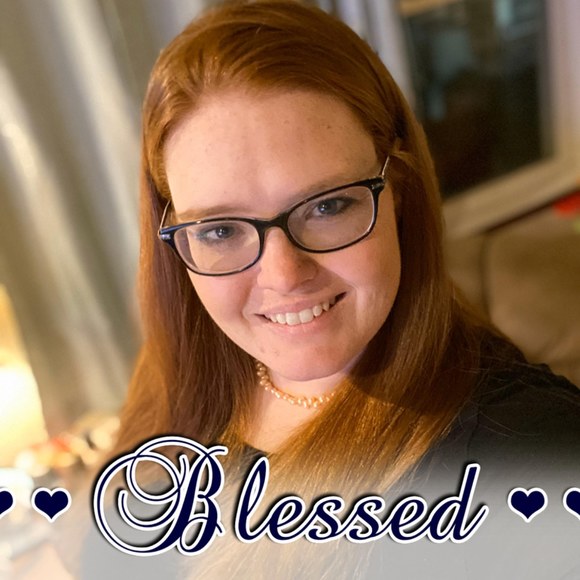 Meet your Posher, Kristine - Picture 1 of 1